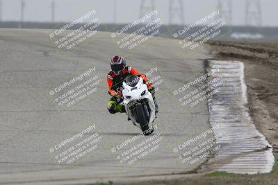 media/Nov-29-2025-TrackDaz (Sat) [[10ae2d9bce]]/B Group/Session 3 (Outside Grapevine)/